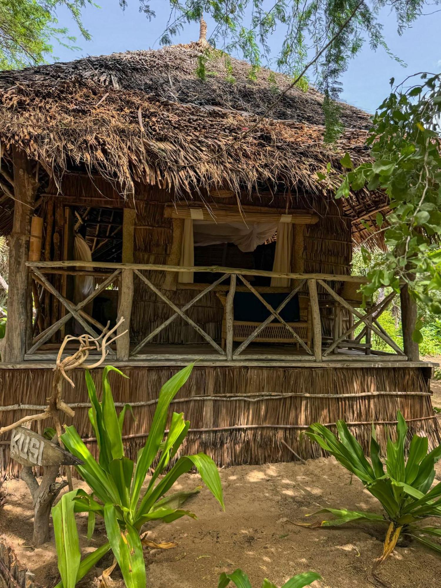 Che Shale Hotel Mambrui Exterior photo